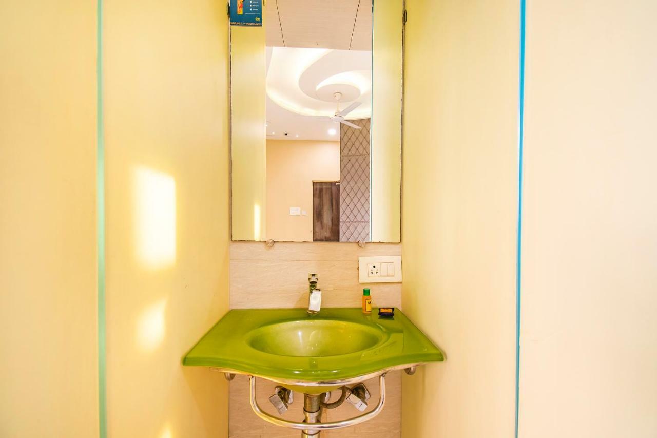 Seven Hills Hotell Mumbai Exteriör bild