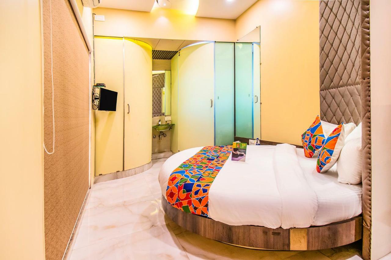 Seven Hills Hotell Mumbai Exteriör bild