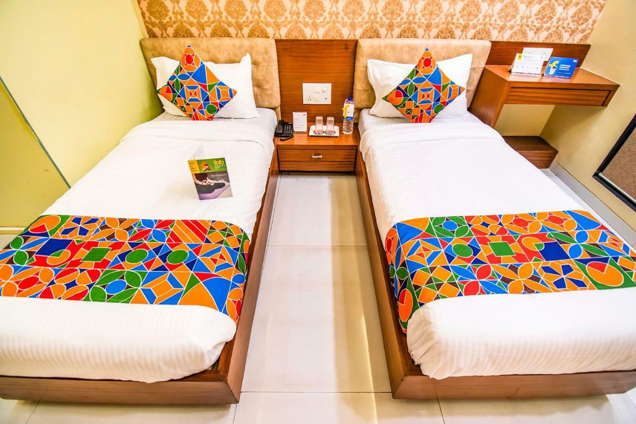 Seven Hills Hotell Mumbai Exteriör bild