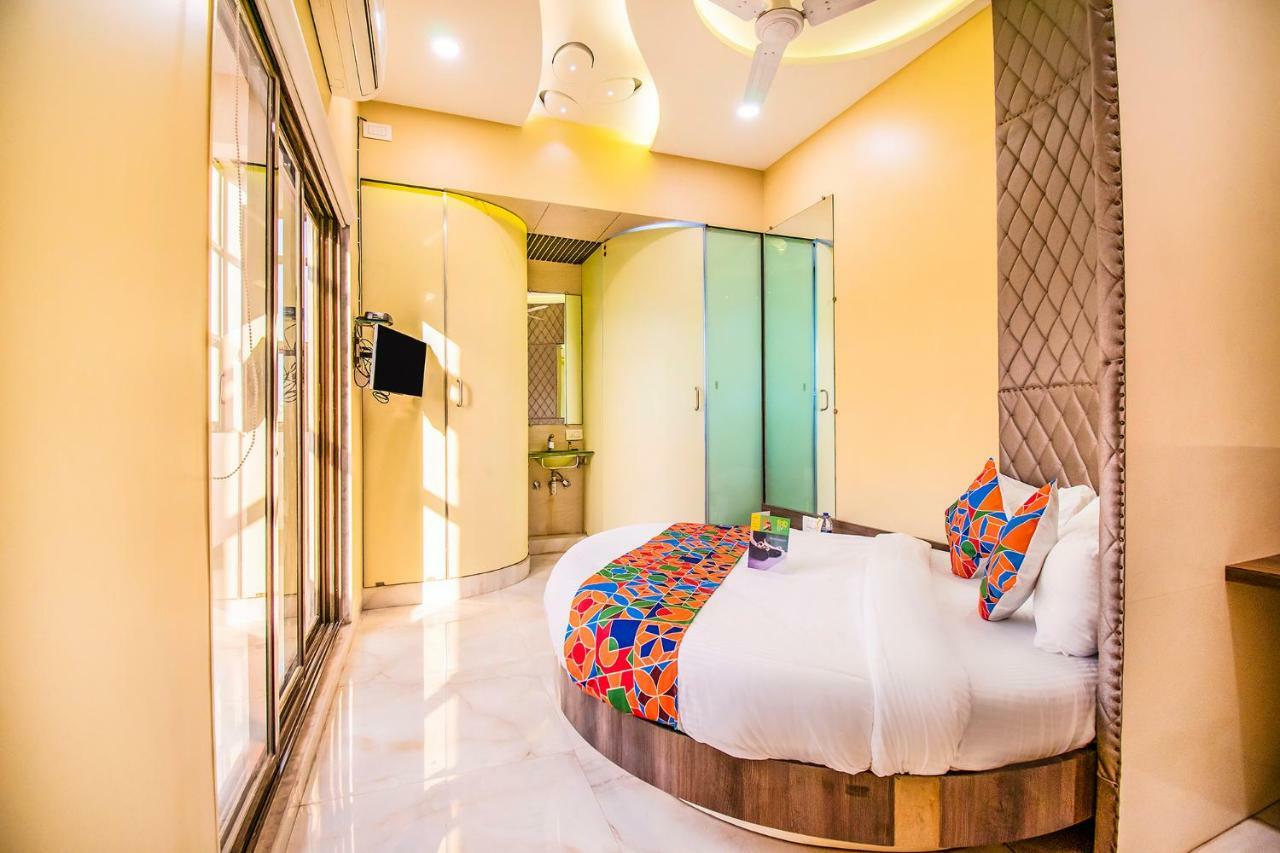 Seven Hills Hotell Mumbai Exteriör bild