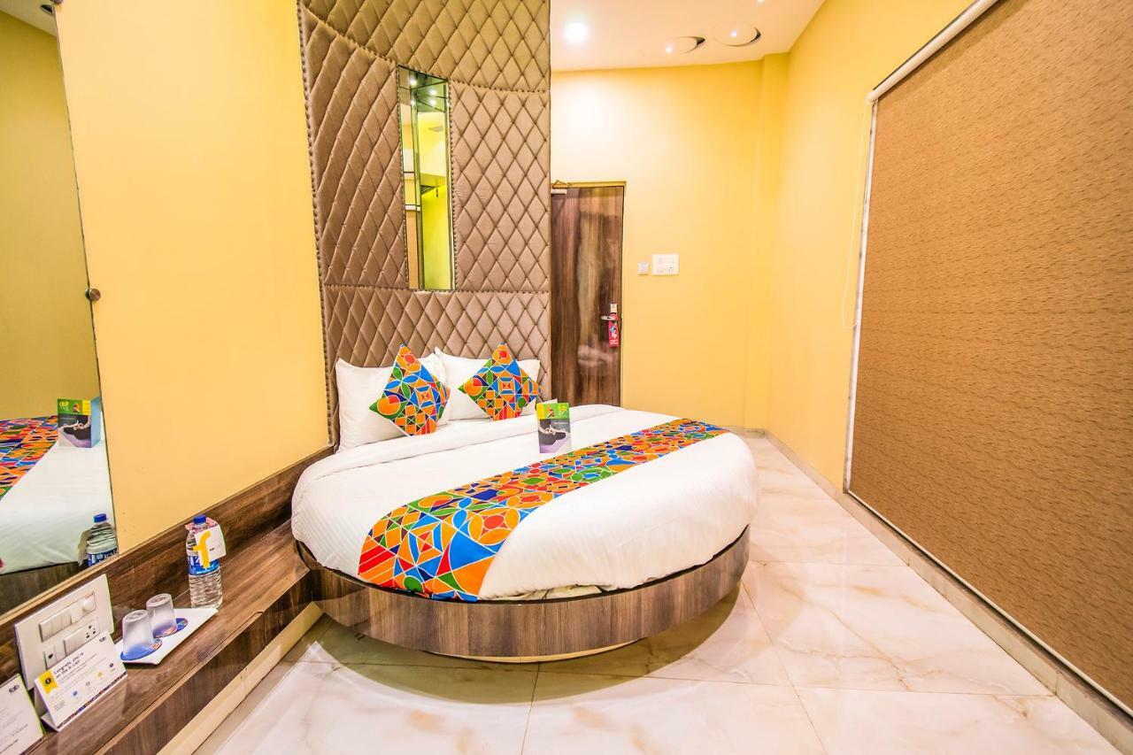 Seven Hills Hotell Mumbai Exteriör bild