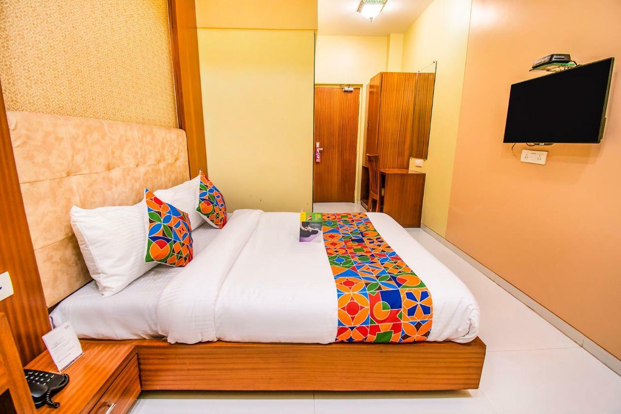 Seven Hills Hotell Mumbai Exteriör bild