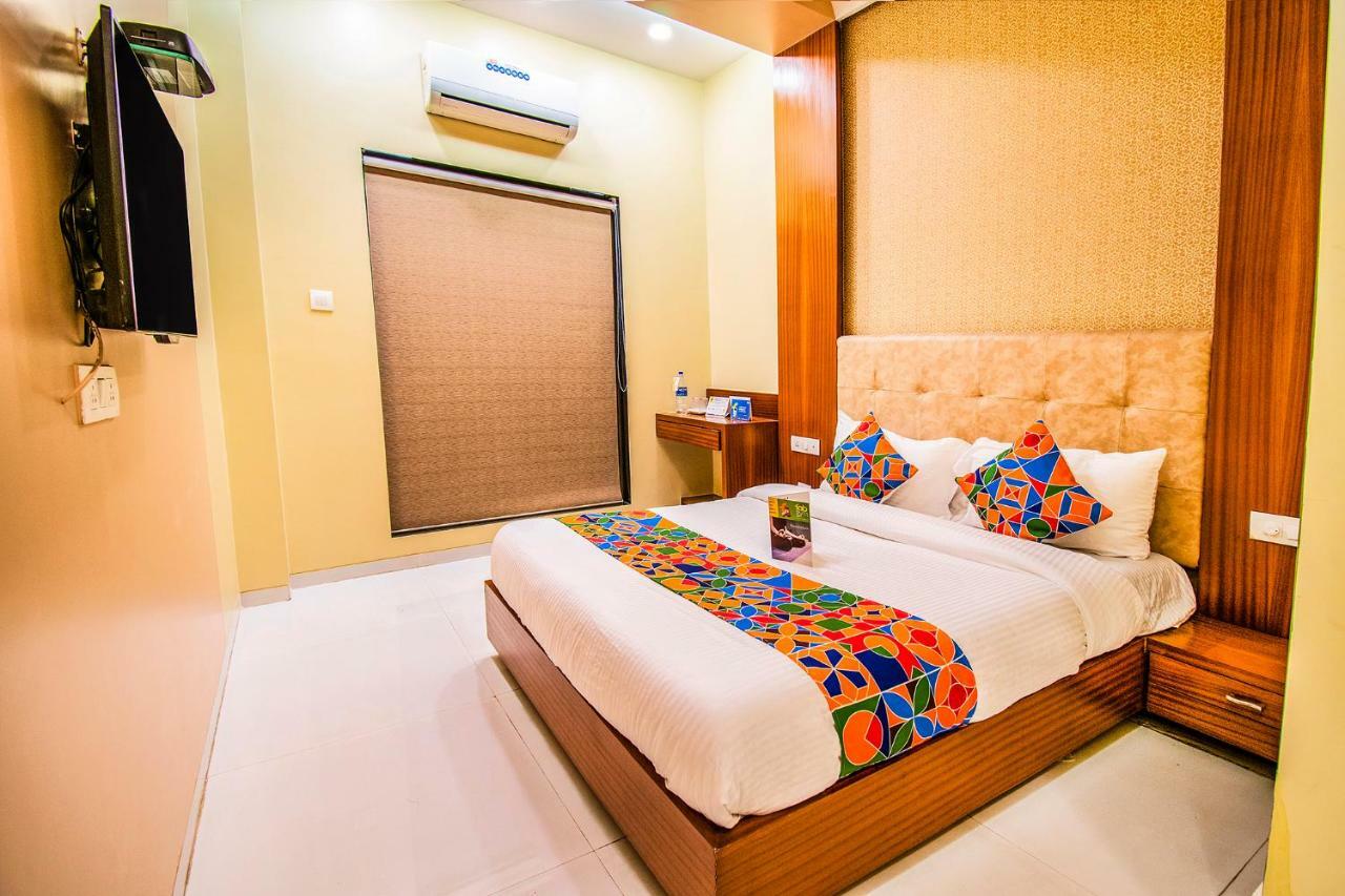 Seven Hills Hotell Mumbai Exteriör bild